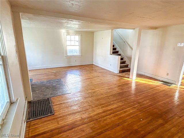 18104 Landseer Road, Cleveland, OH 44119