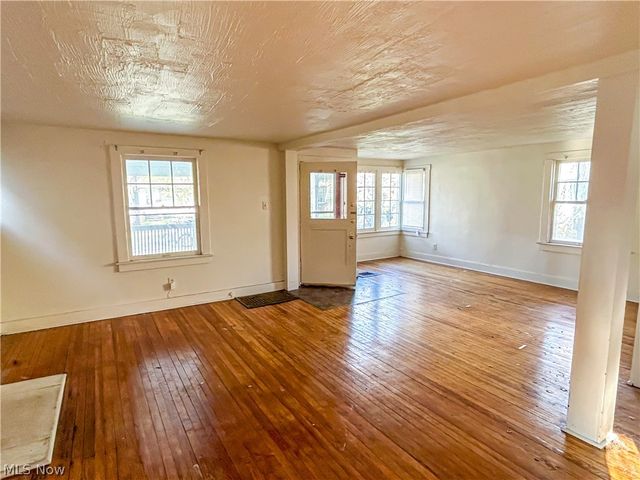 18104 Landseer Road, Cleveland, OH 44119