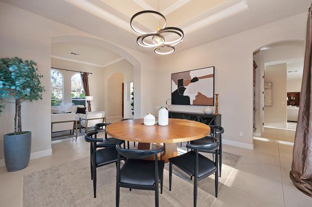 661 Westchester Dr, Folsom, CA 95630