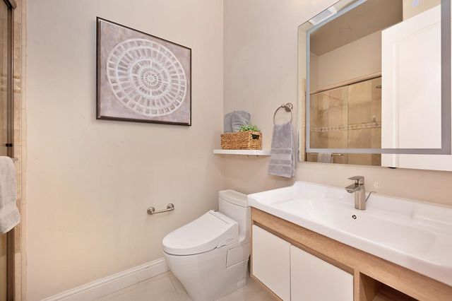 661 Westchester Dr, Folsom, CA 95630