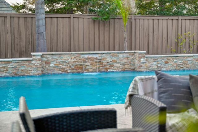 661 Westchester Dr, Folsom, CA 95630