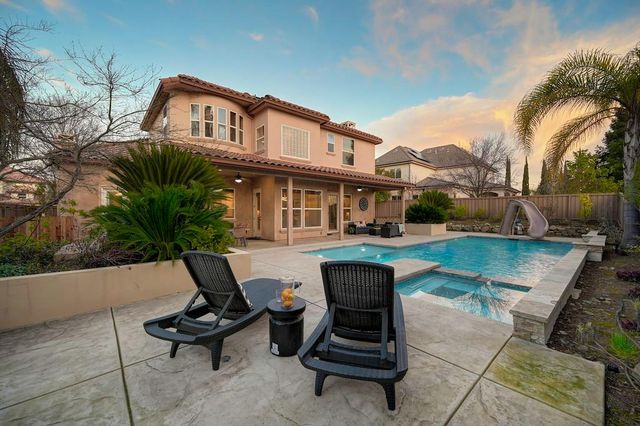 661 Westchester Dr, Folsom, CA 95630