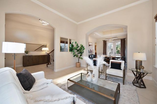 661 Westchester Dr, Folsom, CA 95630