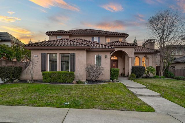 661 Westchester Dr, Folsom, CA 95630