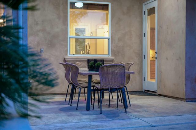 661 Westchester Dr, Folsom, CA 95630