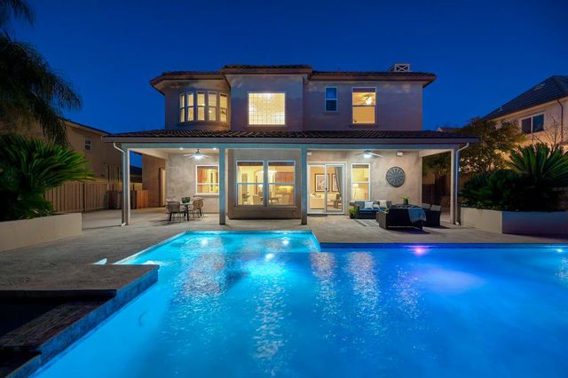 661 Westchester Dr, Folsom, CA 95630