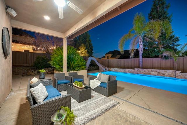 661 Westchester Dr, Folsom, CA 95630