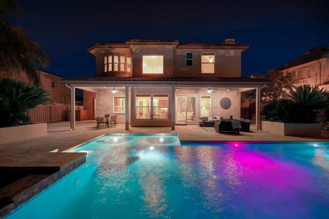 661 Westchester Dr, Folsom, CA 95630