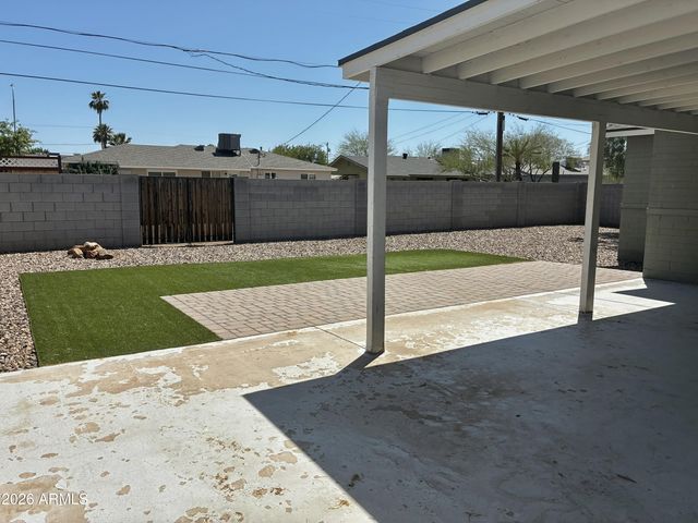 1041 W 18TH Street, Tempe, AZ 85281
