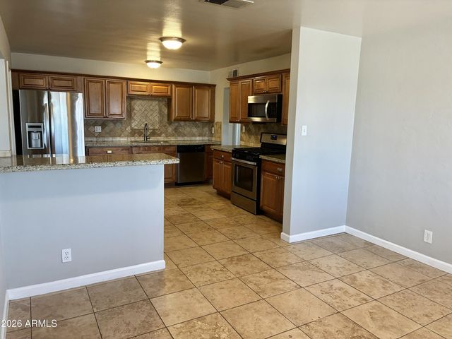 1041 W 18TH Street, Tempe, AZ 85281