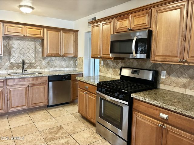 1041 W 18TH Street, Tempe, AZ 85281