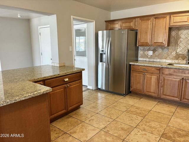 1041 W 18TH Street, Tempe, AZ 85281