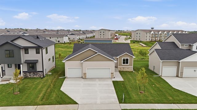 885 11th Street, Waukee, IA 50263