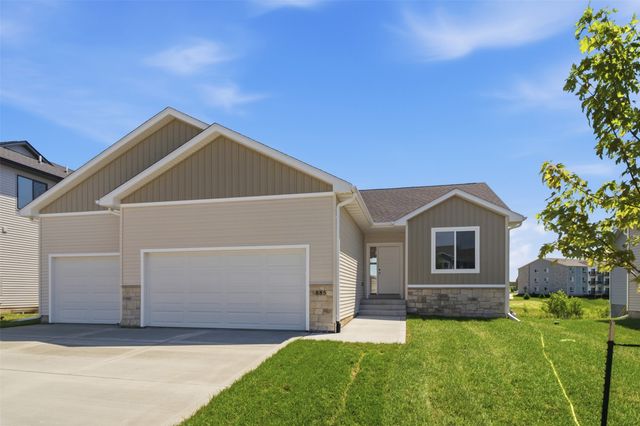 885 11th Street, Waukee, IA 50263