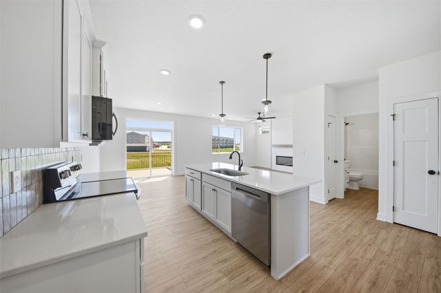 885 11th Street, Waukee, IA 50263