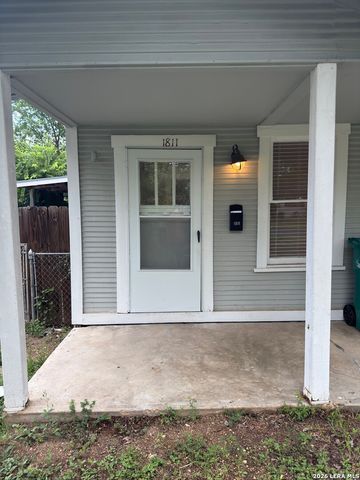 1811 McKinley Ave, San Antonio, TX 78210