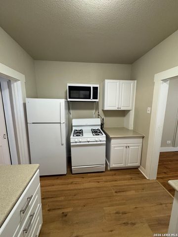 1811 McKinley Ave, San Antonio, TX 78210