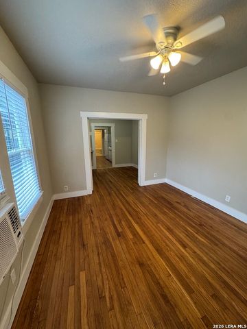 1811 McKinley Ave, San Antonio, TX 78210