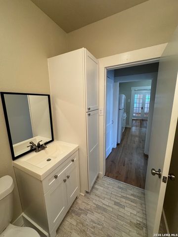 1811 McKinley Ave, San Antonio, TX 78210