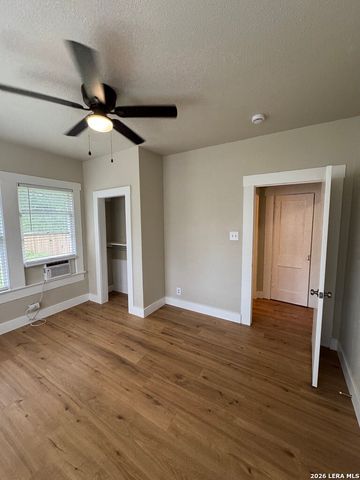 1811 McKinley Ave, San Antonio, TX 78210