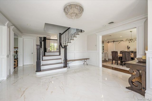 225 Harbor Lane, Massapequa Park, NY 11762