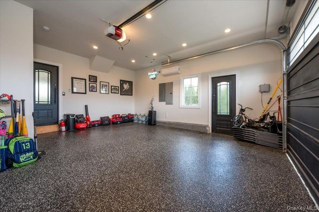 225 Harbor Lane, Massapequa Park, NY 11762