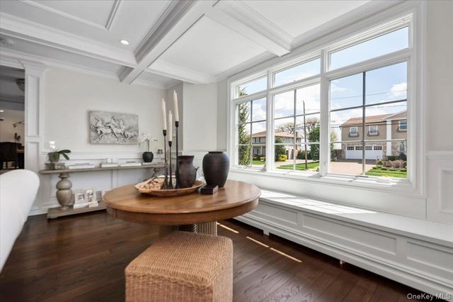 225 Harbor Lane, Massapequa Park, NY 11762