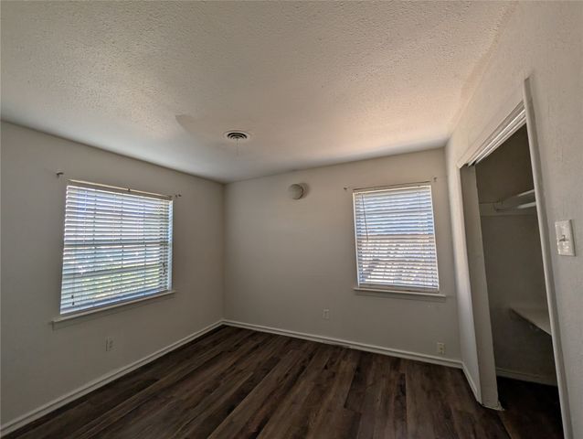 2514 Muret Street, Irving, TX 75062