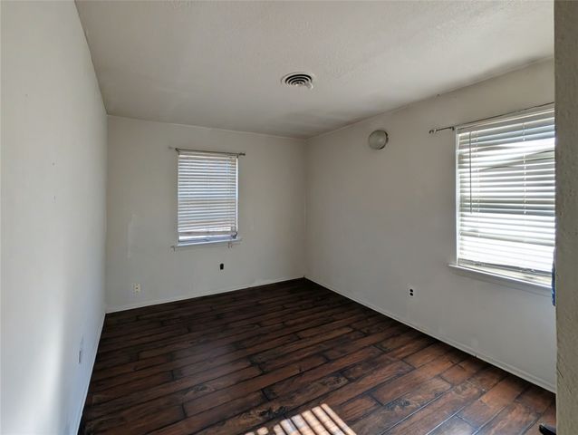 2514 Muret Street, Irving, TX 75062