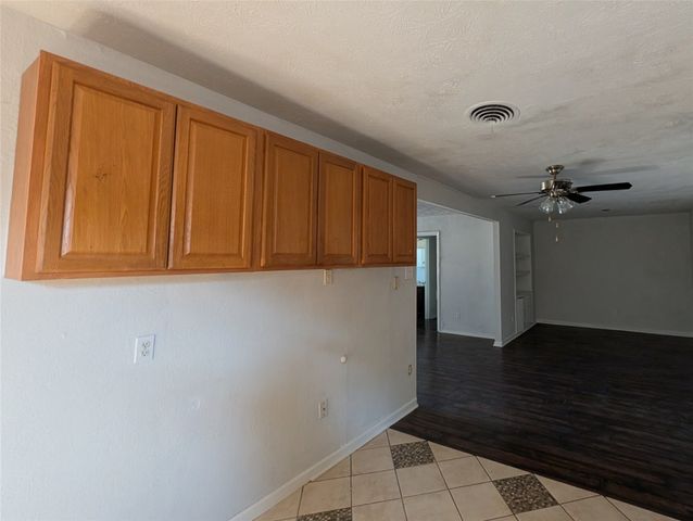 2514 Muret Street, Irving, TX 75062