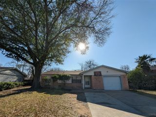 2514 Muret Street, Irving, TX 75062