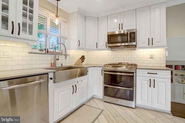 7505 HOGARTH ST, Springfield, VA 22151