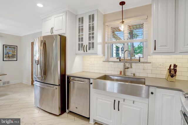 7505 HOGARTH ST, Springfield, VA 22151