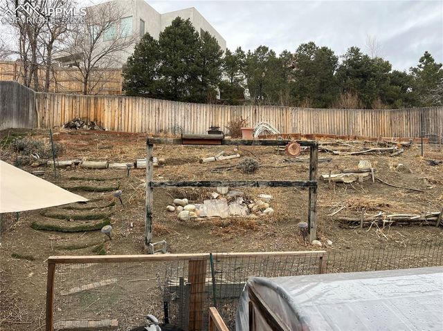 610 Superior Street, Colorado Springs, CO 80904