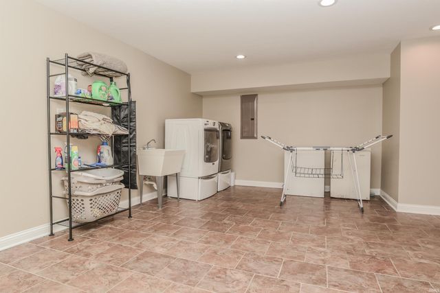5911 Solomon Harmon Way, Whitestown, IN 46075