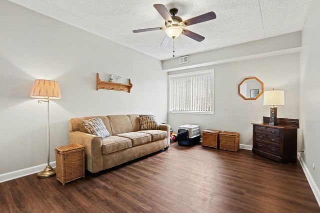 1423 Woodbridge Road 1E, Joliet, IL 60436