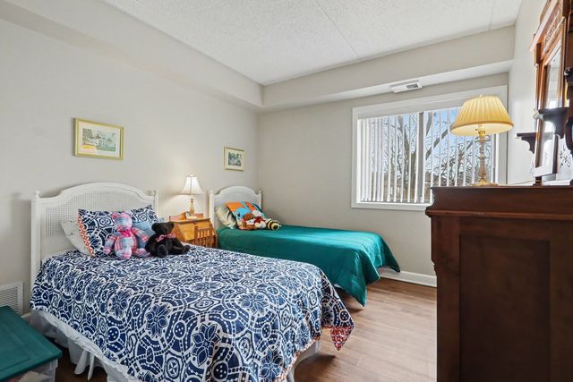 1423 Woodbridge Road 1E, Joliet, IL 60436