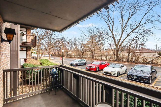 1423 Woodbridge Road 1E, Joliet, IL 60436