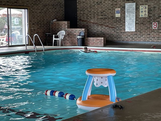 1423 Woodbridge Road 1E, Joliet, IL 60436