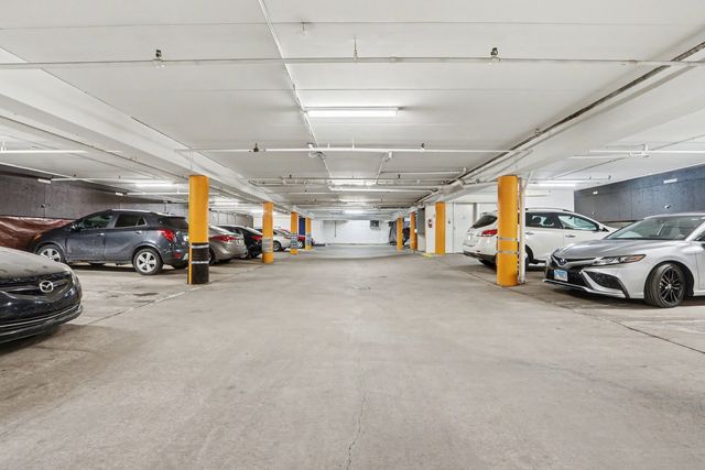 1423 Woodbridge Road 1E, Joliet, IL 60436