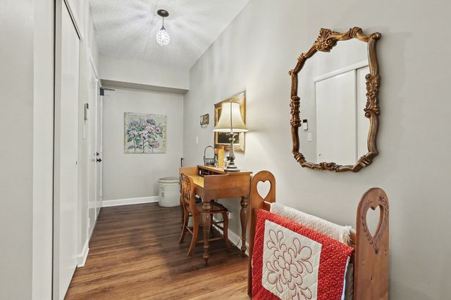 1423 Woodbridge Road 1E, Joliet, IL 60436