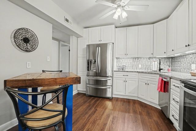 1423 Woodbridge Road 1E, Joliet, IL 60436