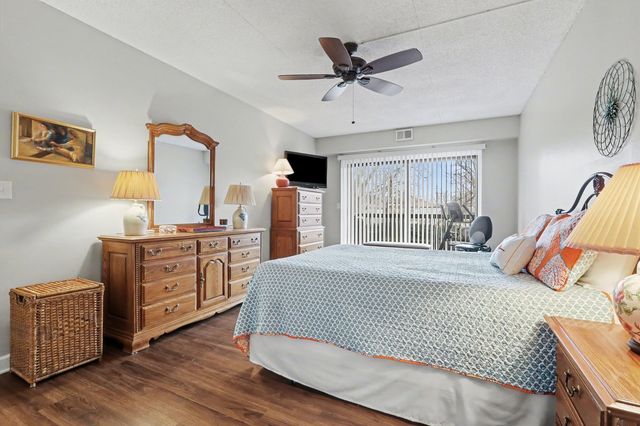 1423 Woodbridge Road 1E, Joliet, IL 60436