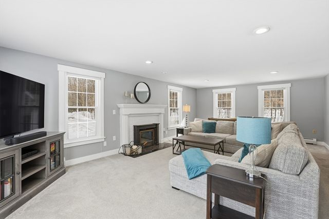 179 Wyman Rd, Groton, MA 01450