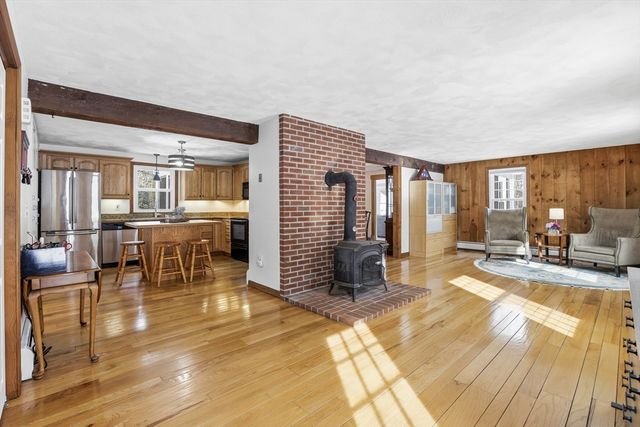 179 Wyman Rd, Groton, MA 01450