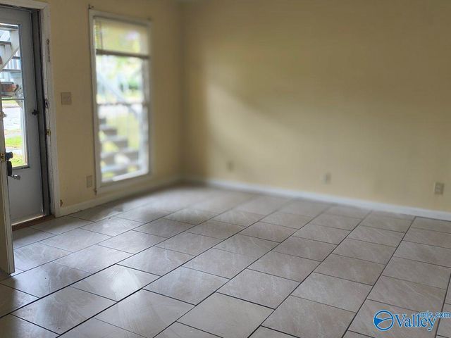 6206 Friar Tuck Circle B, Huntsville, AL 35806