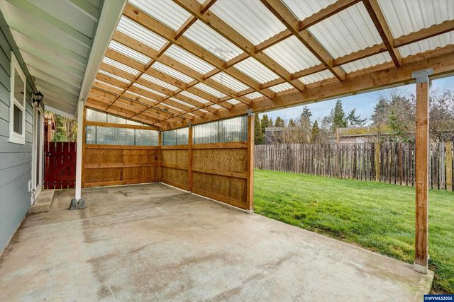 680 SW 53rd St, Corvallis, OR 97333