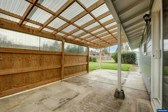 680 SW 53rd St, Corvallis, OR 97333