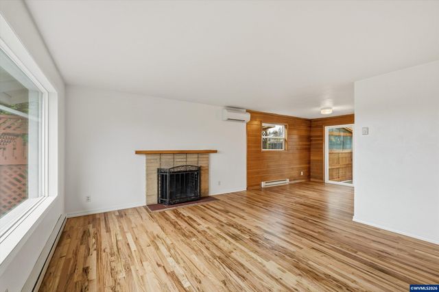 680 SW 53rd St, Corvallis, OR 97333
