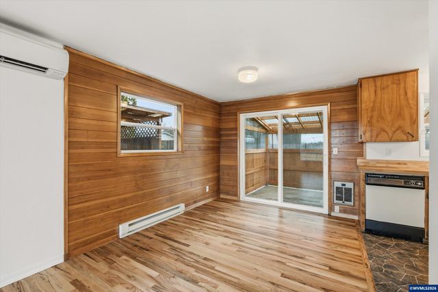 680 SW 53rd St, Corvallis, OR 97333